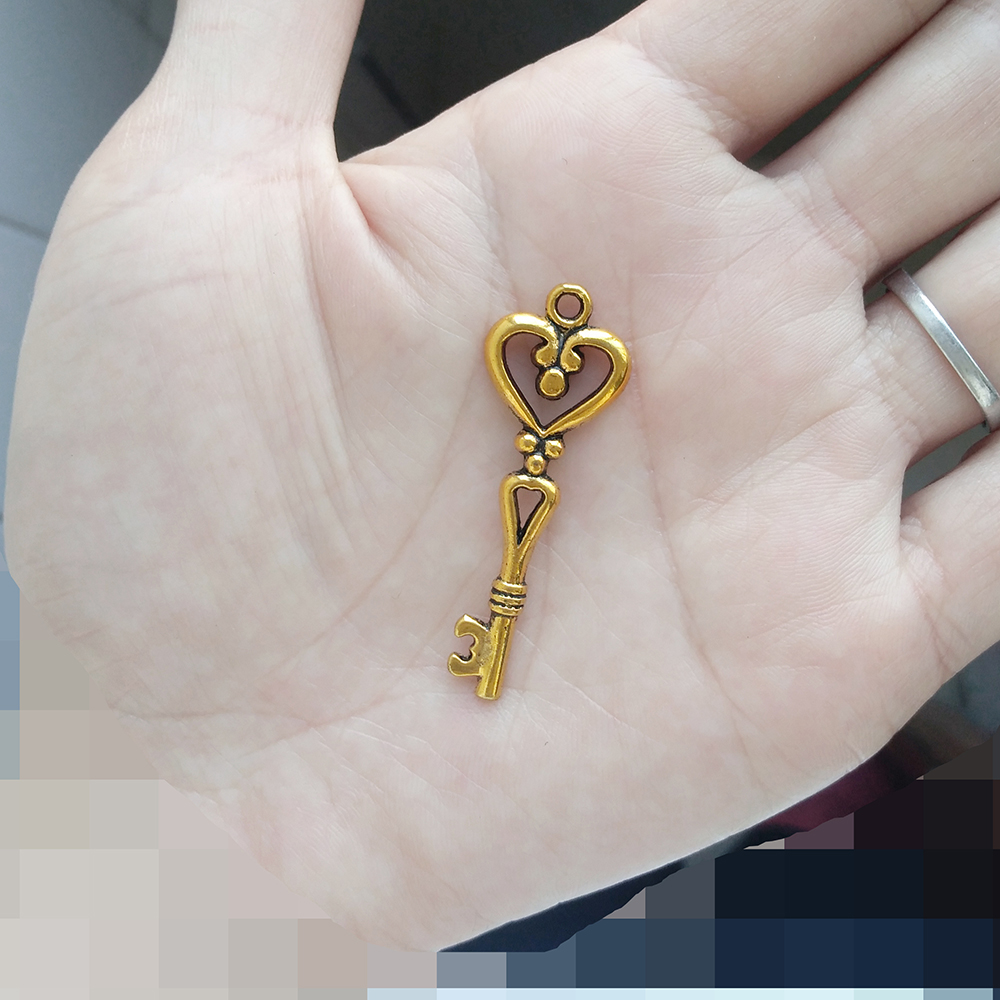 40pcs Gold Keys Charms Pendant - Women'S Accessories Manufacturers ulasan dan harga