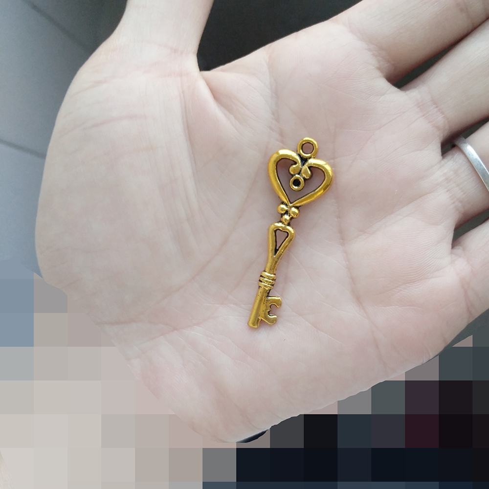 40pcs Gold Keys Charms Pendant - Women'S Accessories Manufacturers ulasan dan harga